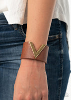 Paparazzi Accessories Claws Out - Brown Bracelet